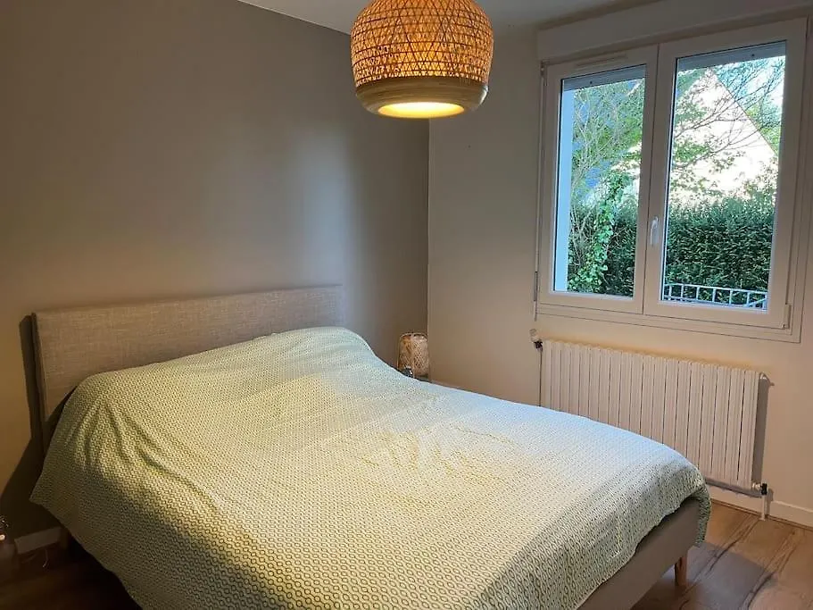 Maison Au Calme A Dirinon Holiday home